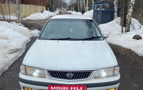 Nissan Sunny B15, 1998 год, 200 000 рублей, 2 фотография