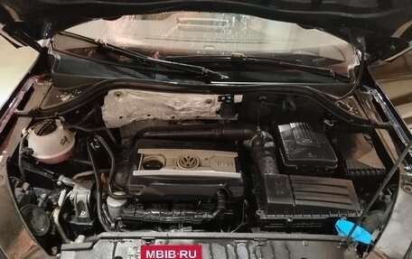 Volkswagen Tiguan I, 2010 год, 750 000 рублей, 4 фотография