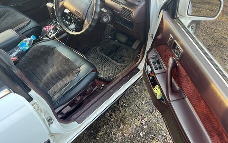 Toyota Camry, 1986 год, 315 000 рублей, 10 фотография