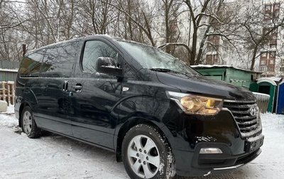 Hyundai Grand Starex Grand Starex I рестайлинг 2, 2019 год, 3 900 000 рублей, 1 фотография