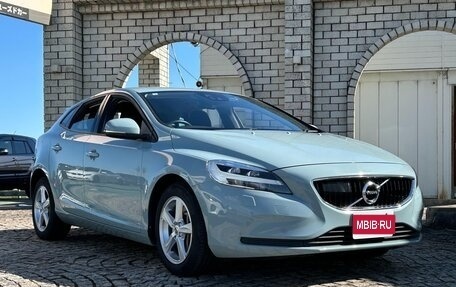 Volvo V40 II рестайлинг, 2017 год, 955 000 рублей, 1 фотография