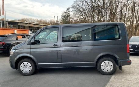 Volkswagen Caravelle T6 рестайлинг, 2022 год, 4 385 000 рублей, 8 фотография