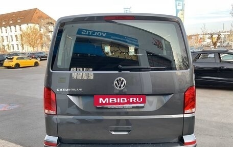 Volkswagen Caravelle T6 рестайлинг, 2022 год, 4 385 000 рублей, 6 фотография