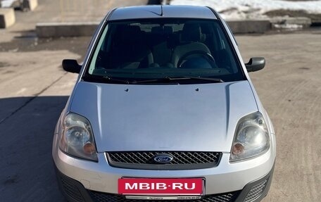 Ford Fiesta, 2006 год, 295 000 рублей, 2 фотография