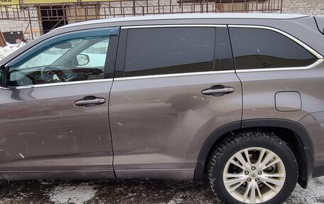 Toyota Highlander III, 2015 год, 3 300 000 рублей, 4 фотография