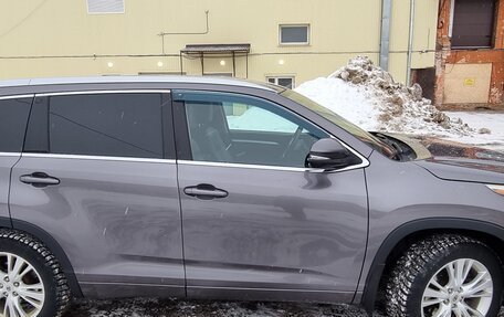 Toyota Highlander III, 2015 год, 3 300 000 рублей, 3 фотография