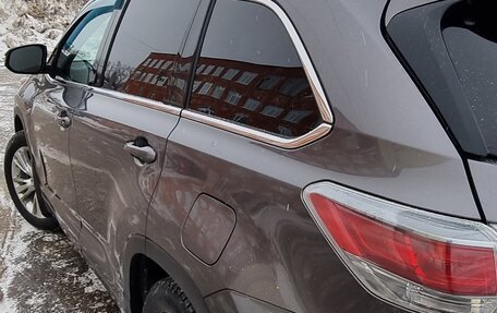 Toyota Highlander III, 2015 год, 3 300 000 рублей, 5 фотография