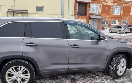 Toyota Highlander III, 2015 год, 3 300 000 рублей, 7 фотография