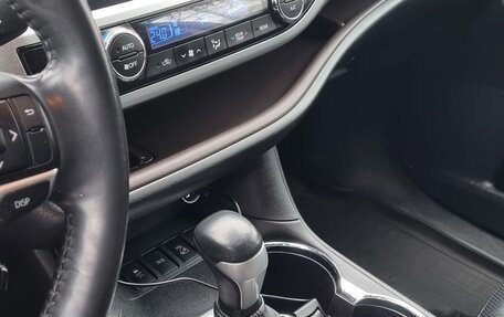 Toyota Highlander III, 2015 год, 3 300 000 рублей, 14 фотография