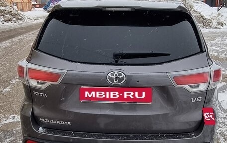 Toyota Highlander III, 2015 год, 3 300 000 рублей, 8 фотография