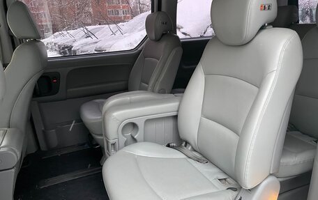 Hyundai Grand Starex Grand Starex I рестайлинг 2, 2019 год, 3 900 000 рублей, 5 фотография