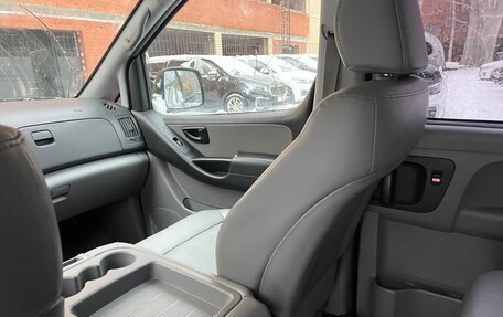 Hyundai Grand Starex Grand Starex I рестайлинг 2, 2019 год, 3 900 000 рублей, 9 фотография