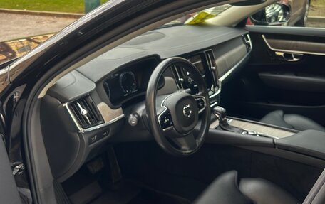 Volvo S90 II рестайлинг, 2021 год, 3 900 000 рублей, 14 фотография