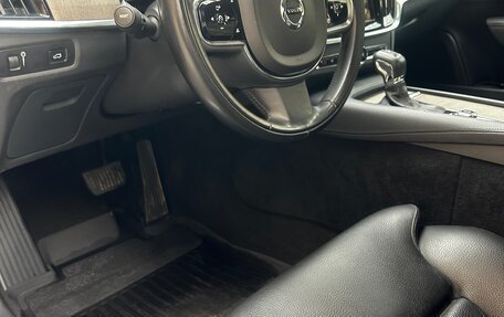 Volvo S90 II рестайлинг, 2021 год, 3 900 000 рублей, 16 фотография