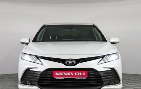 Toyota Camry, 2021 год, 3 597 000 рублей, 2 фотография