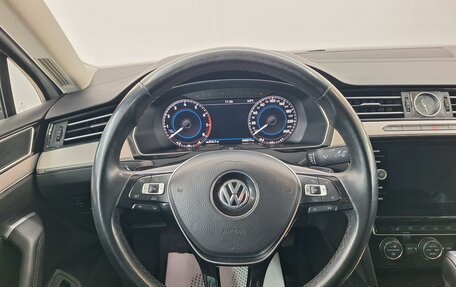 Volkswagen Passat B8 рестайлинг, 2018 год, 1 850 000 рублей, 8 фотография