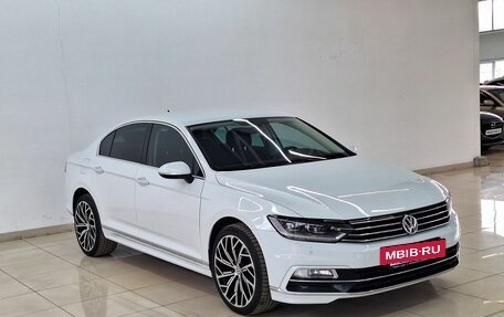 Volkswagen Passat B8 рестайлинг, 2018 год, 1 850 000 рублей, 3 фотография