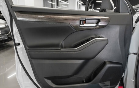 Toyota Highlander, 2026 год, 5 850 000 рублей, 25 фотография