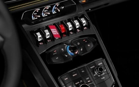 Lamborghini Huracán, 2016 год, 19 500 000 рублей, 18 фотография