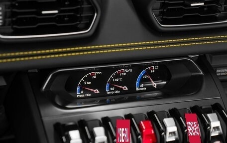 Lamborghini Huracán, 2016 год, 19 500 000 рублей, 17 фотография