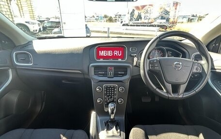 Volvo V40 II рестайлинг, 2017 год, 955 000 рублей, 8 фотография