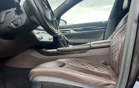 BMW 7 серия, 2019 год, 6 000 000 рублей, 21 фотография