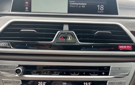 BMW 7 серия, 2019 год, 6 000 000 рублей, 17 фотография