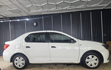 Renault Logan II, 2018 год, 500 000 рублей, 3 фотография