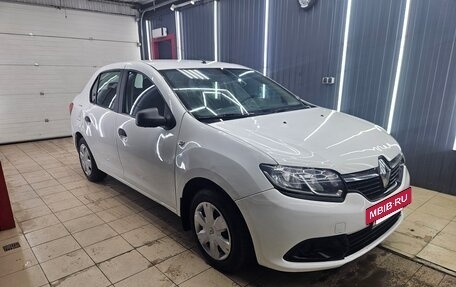 Renault Logan II, 2018 год, 500 000 рублей, 2 фотография