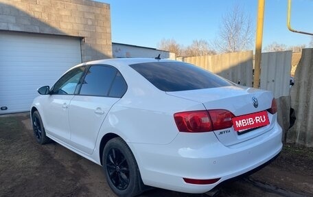 Volkswagen Jetta VI, 2014 год, 1 100 000 рублей, 4 фотография