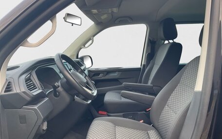 Volkswagen Multivan T6 рестайлинг, 2022 год, 4 550 000 рублей, 11 фотография