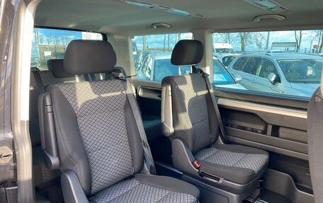 Volkswagen Multivan T6 рестайлинг, 2022 год, 4 550 000 рублей, 16 фотография