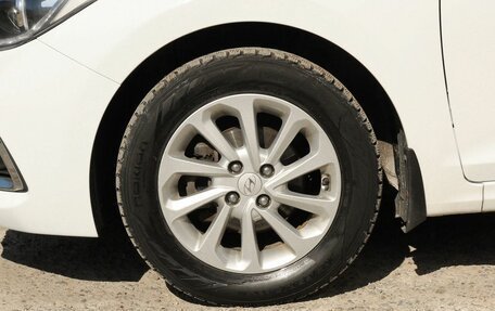 Hyundai Solaris II рестайлинг, 2017 год, 1 241 000 рублей, 8 фотография