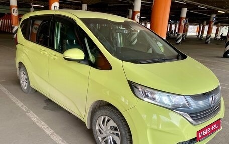 Honda Freed II, 2017 год, 1 900 000 рублей, 2 фотография