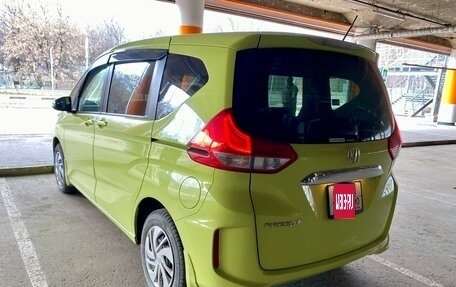 Honda Freed II, 2017 год, 1 900 000 рублей, 4 фотография