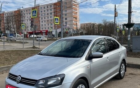 Volkswagen Polo VI (EU Market), 2012 год, 750 000 рублей, 2 фотография