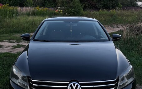 Volkswagen Passat B7, 2011 год, 900 000 рублей, 2 фотография