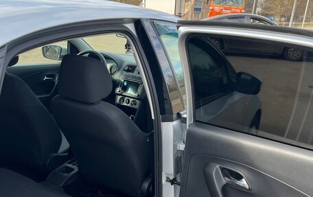 Volkswagen Polo VI (EU Market), 2012 год, 750 000 рублей, 13 фотография