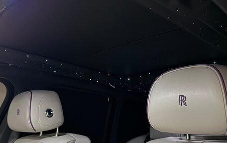 Rolls-Royce Cullinan, 2019 год, 25 000 000 рублей, 9 фотография