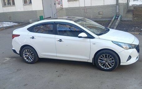 Hyundai Solaris II рестайлинг, 2021 год, 1 485 000 рублей, 3 фотография