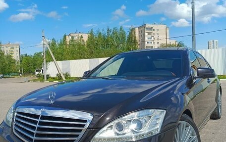 Mercedes-Benz S-Класс, 2008 год, 2 200 000 рублей, 2 фотография