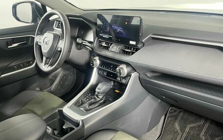 Toyota RAV4, 2025 год, 4 244 000 рублей, 14 фотография