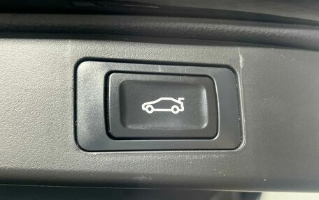 Toyota RAV4, 2025 год, 4 244 000 рублей, 23 фотография