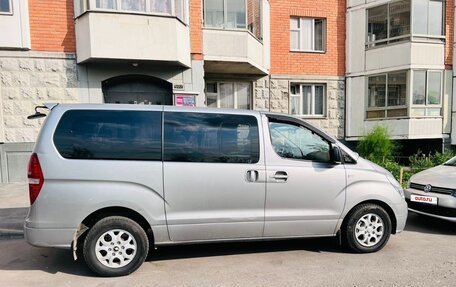 Hyundai Grand Starex Grand Starex I рестайлинг 2, 2015 год, 1 965 000 рублей, 4 фотография