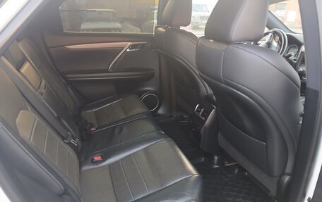 Lexus RX IV рестайлинг, 2016 год, 3 450 000 рублей, 9 фотография