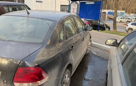 Volkswagen Polo VI (EU Market), 2011 год, 680 000 рублей, 2 фотография