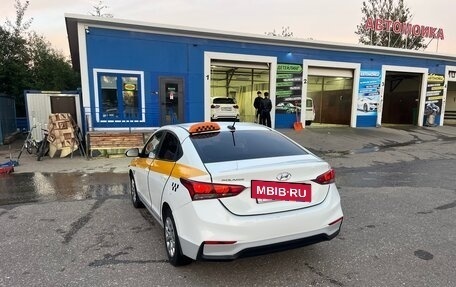 Hyundai Solaris II рестайлинг, 2018 год, 900 000 рублей, 4 фотография