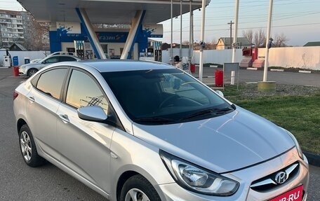 Hyundai Solaris II рестайлинг, 2011 год, 665 000 рублей, 1 фотография