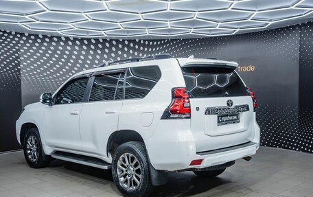 Toyota Land Cruiser Prado 150 рестайлинг 2, 2019 год, 4 460 000 рублей, 8 фотография