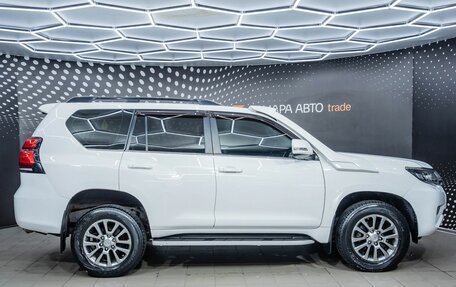 Toyota Land Cruiser Prado 150 рестайлинг 2, 2019 год, 4 460 000 рублей, 9 фотография